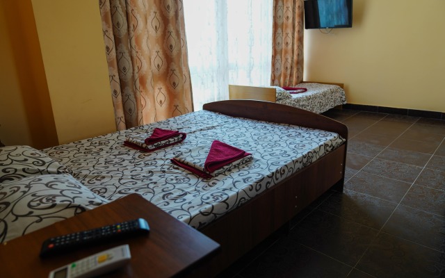 Mona Lisa Guest House