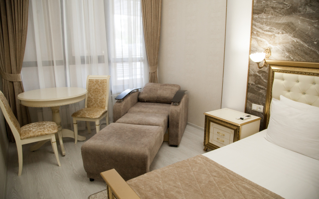 Apartment on Navaginskaya 3