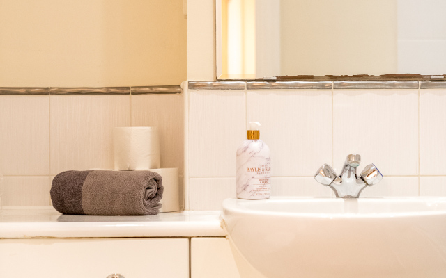 Ashleigh 2 bed apartment in the Centre of Watford