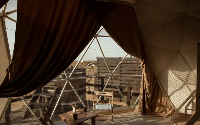 Глэмпинг-отель "Pera"