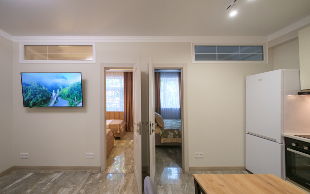 3-Kh Komnatnye  Na 1 Beregovoy Linii Apartments