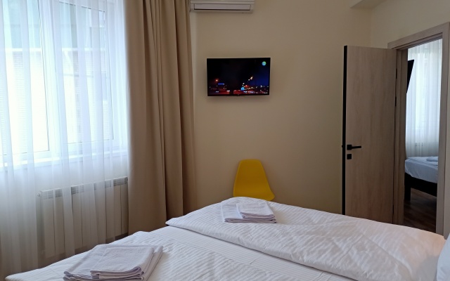 Kapitan Morej Hotel