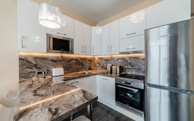 Апартаменты LikeHome Life - Калужская Букинист 1