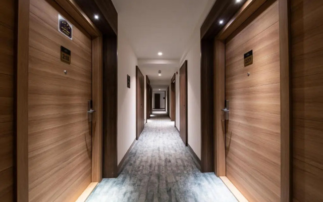 Woodside by Anaya Aparthotel