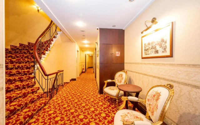 Pera Rose Hotel