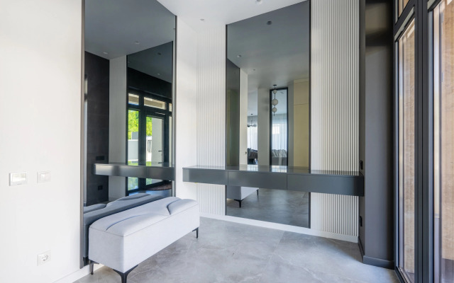 Частный дом 2-х этажный коттедж с дизайнерским ремонтом