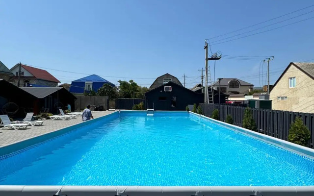 Baza Khazri Recreation Center