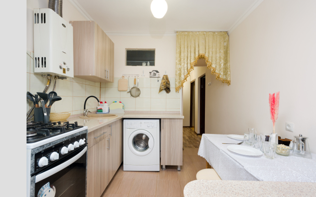 Квартира Двухкомнатная на Тельмана 5