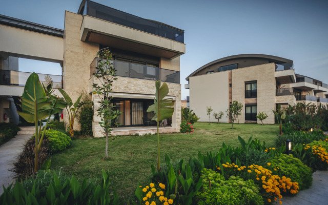 Luxury Garden Suites
