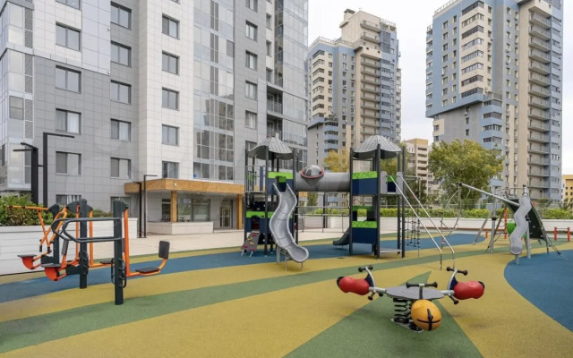 U Kremlya I Chashi Flat