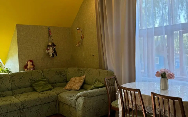S Banej U Zvonnitsyi Monastyirya Privat House