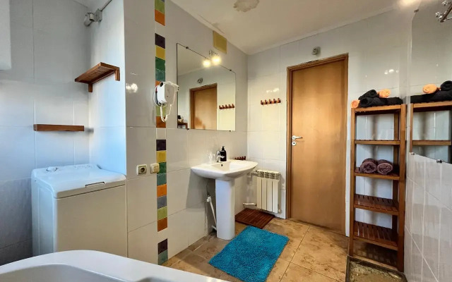 2-kom Fadeeva 13b-49 KakDoma Sevastopol Flat