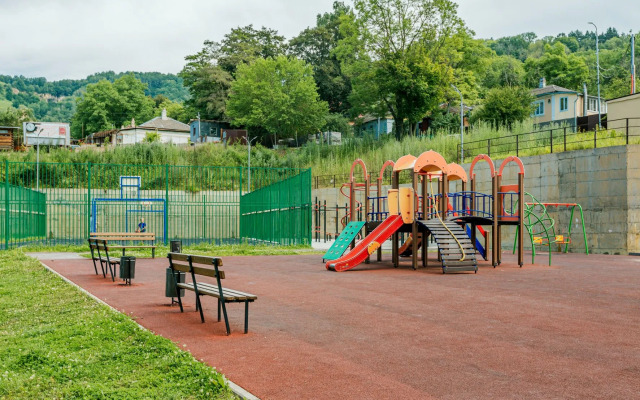 Апартаменты Мята Ирины Савельевой - У входа в парк к долине роз