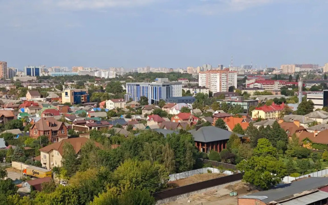 Uyutnaya, Svetlaya Flat