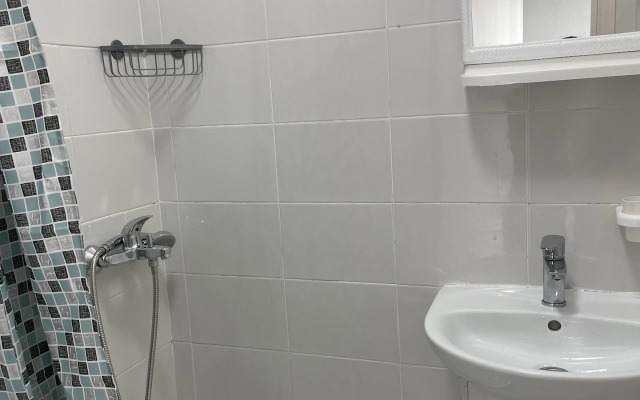 Na Ulitse Lyotchika Ulyyanina 3A Flat