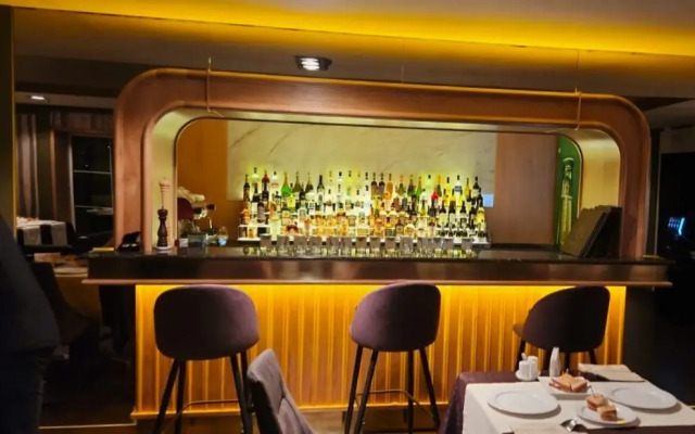 Medved' Hotel