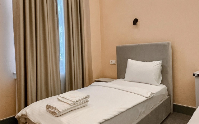 Grand Rafinn Hotel