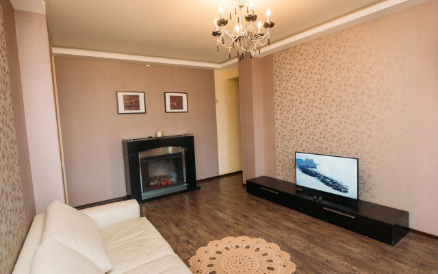 Апартаменты 3-комнатные на Лежневской 109