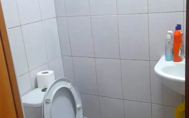 Po Ulitse Lenina Living Quarters