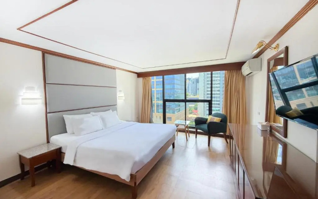 Pinnacle Lumpini Park Hotel - Image 5