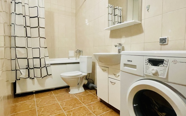 Квартира Уютная евродвушка около метро и разводным мостом