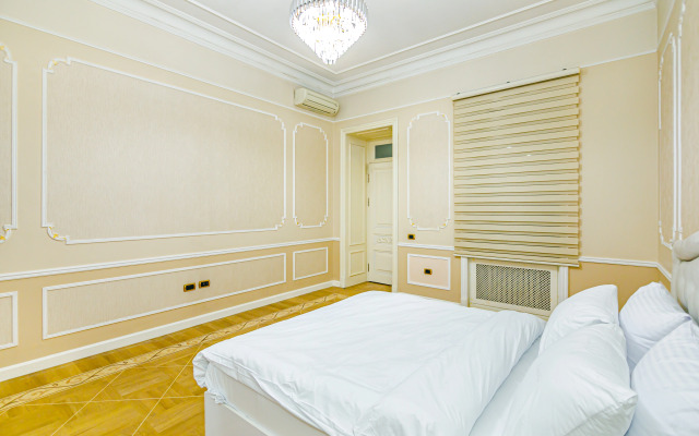 Luxury 7 Bedroom in Nizami Street Apartments