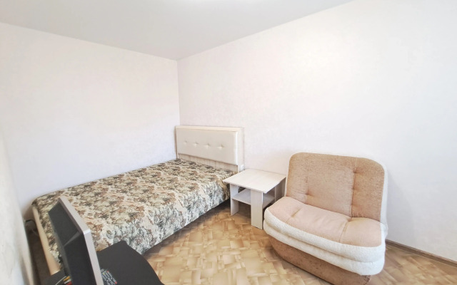 Dvukhkomnatnaya Prospekt Komsomolskij 15 Flat