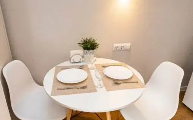 5 Dobrye Sutki Apartments