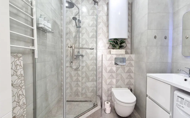 S Dvumya Balkonami Apartments