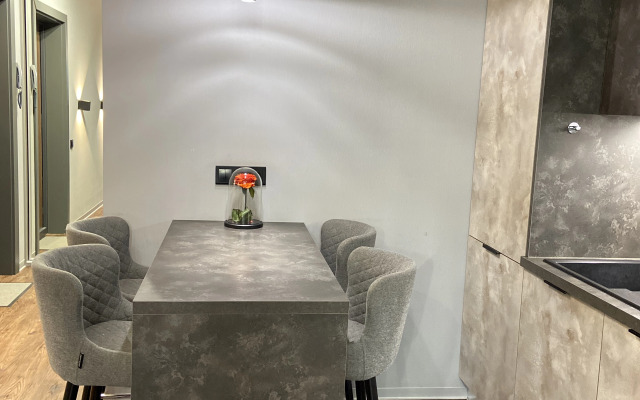 Квартира Уютная с видом на мост Влюбленных