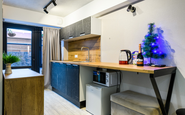 Апартаменты на Защитников Кавказа 114