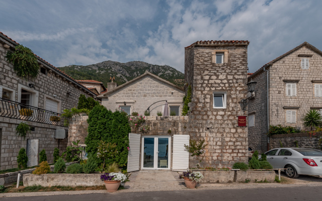Djurisic Guest House