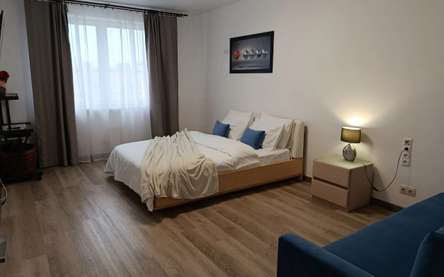 Квартира AlexHome РП Свердловский Строителей 9