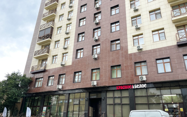 Studiya na Sverdlova Flat