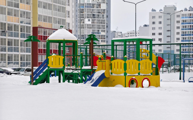 Квартира рядом с теннисным кортом и парком Сибирь House