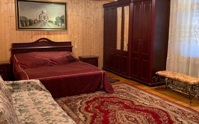 Zelenogorskiy 375 Guest House