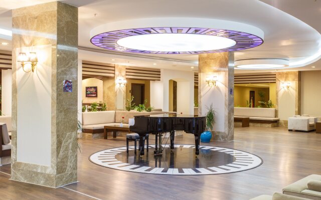 Lucida Beach Hotel 