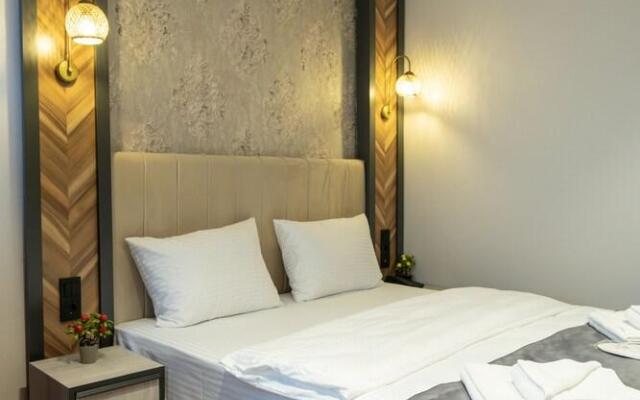 Отель Linda Port Hotel