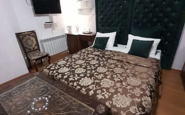 Kovcheg Hotel