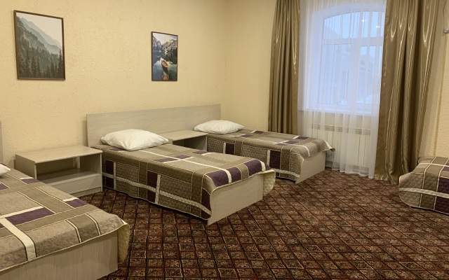 Russkaya Trojka Hotel