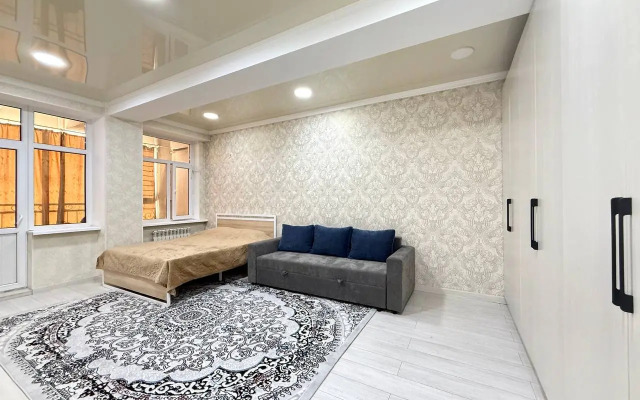 Uyutny Apartament v Bishkeke na Molodoy Gvardii 94 Flat