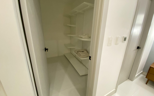 Monaco XII Apartments