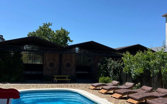 Vizit Guest House