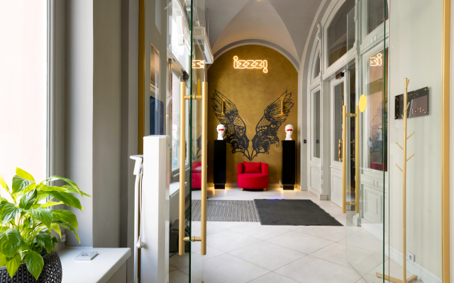 izzzi 3* Na Bankovskom Apart-Otel