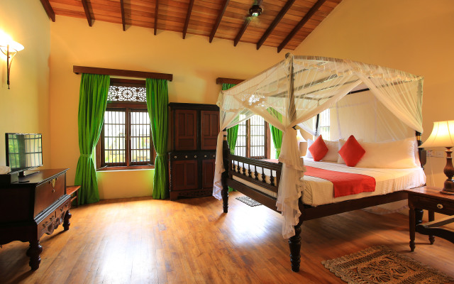 South Point Villa - 3 bedroom Beach Front Villa