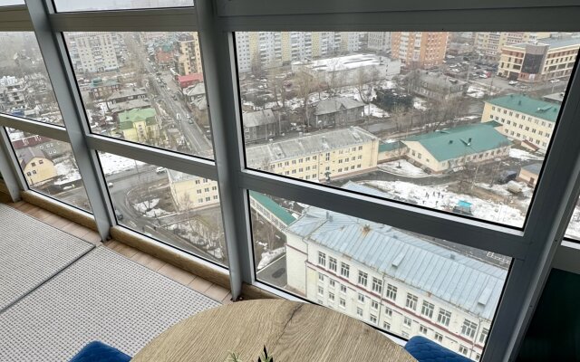 Sinyaya Studiya s Panoramnym Oknom Apartments