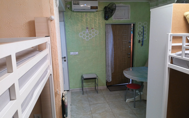 V Tsentre Sochi U Morya Guest house