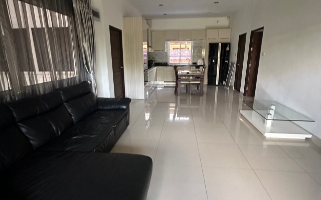 Вилла Baan Dusit Pattaya Park