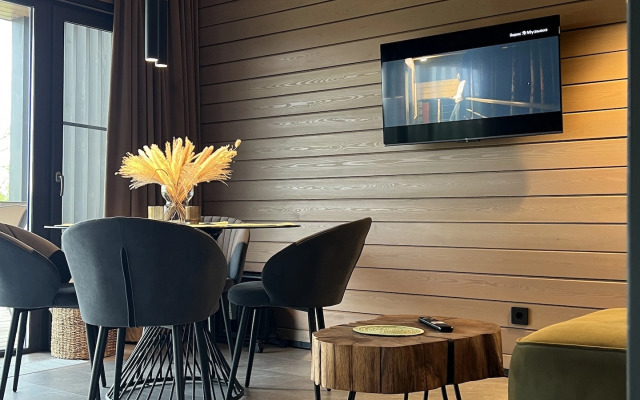 Частный дом Lakeside house