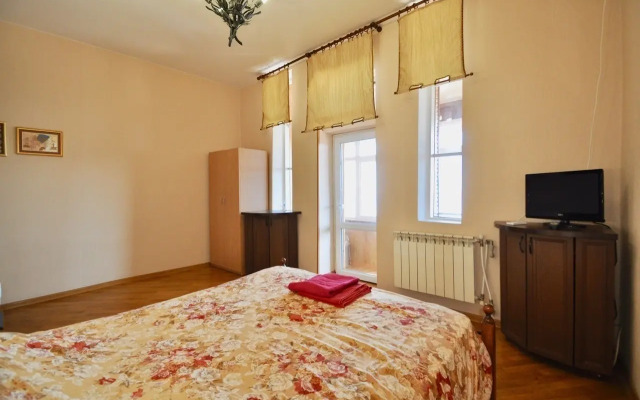 Na Polikurovskoy Ulitse 1 Apartments